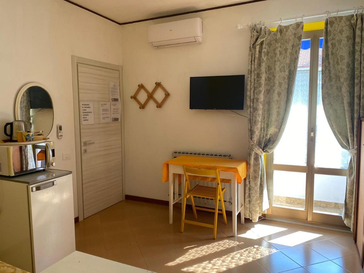 Pousada Copacabana Praia - Affittacamere - Casa Vacanza A Порто-Сант'Ельпідіо Екстер'єр фото